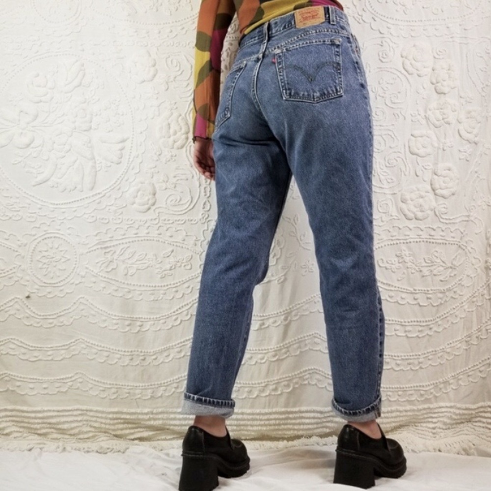 Levi’s 550 Relaxed Fit Jeans Vintage Medium Wash - Picture 3 of 8